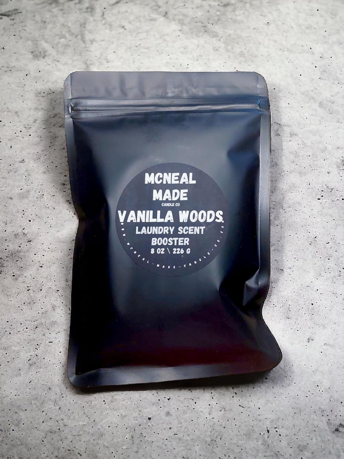 Luxury Laundry Scent Booster Perfume Fragrance Scented Vanilla Woods (32 oz)