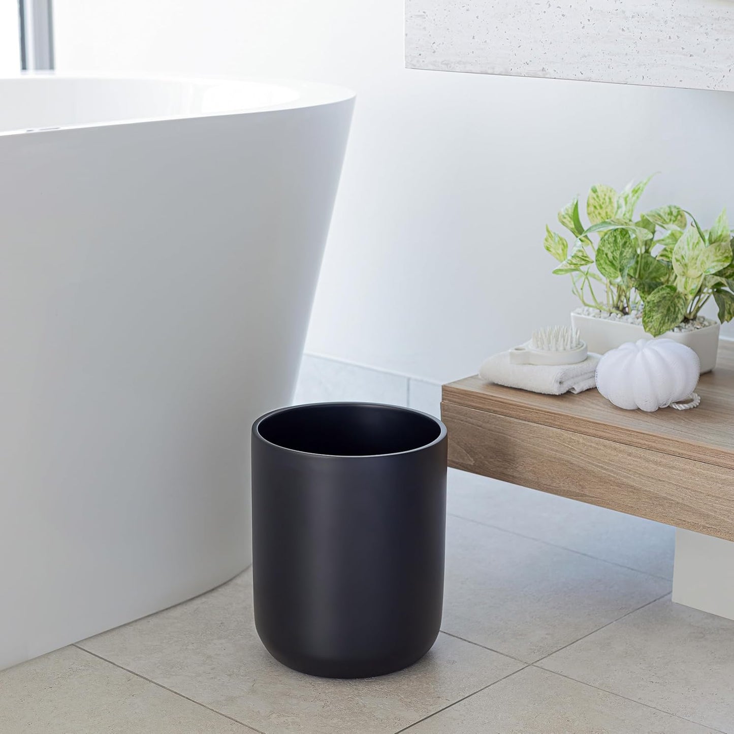 Matte Black Round Compact Trash Can Mini, 2 Gallons / 7.5L Garbage Bin, Tiny Wastebasket for Bathrooms, Office, Under Desk, Bedroom, Laundry Room, Kitchen, Kids Room, and Dorm