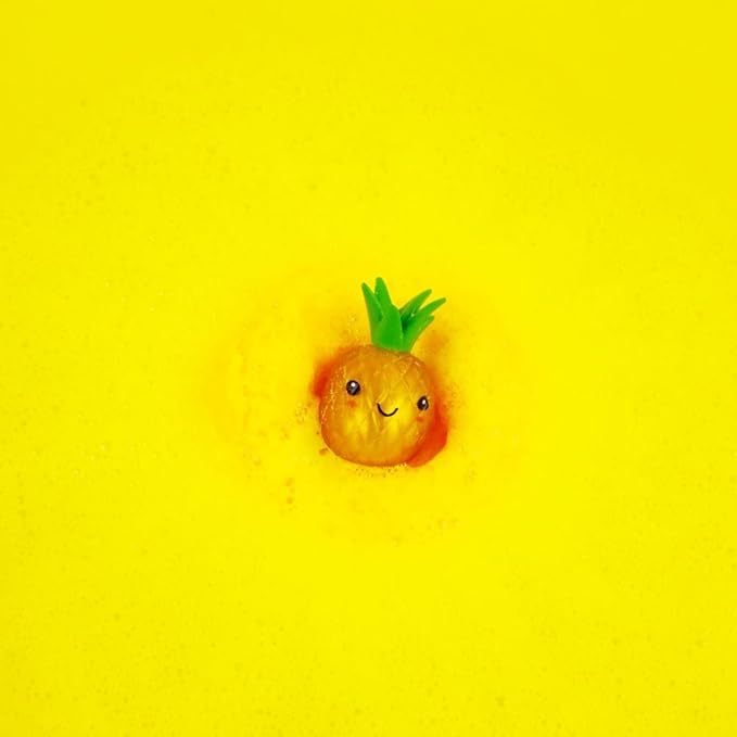 Large Fruity Surprise Bath Bomb, The Bath Bomb Contains 1 of 6 Surprise Fruit Toys to Collect, Bath Bombs Gift for Children with Surprise Inside, Collectable Gifts for Girls & Boys