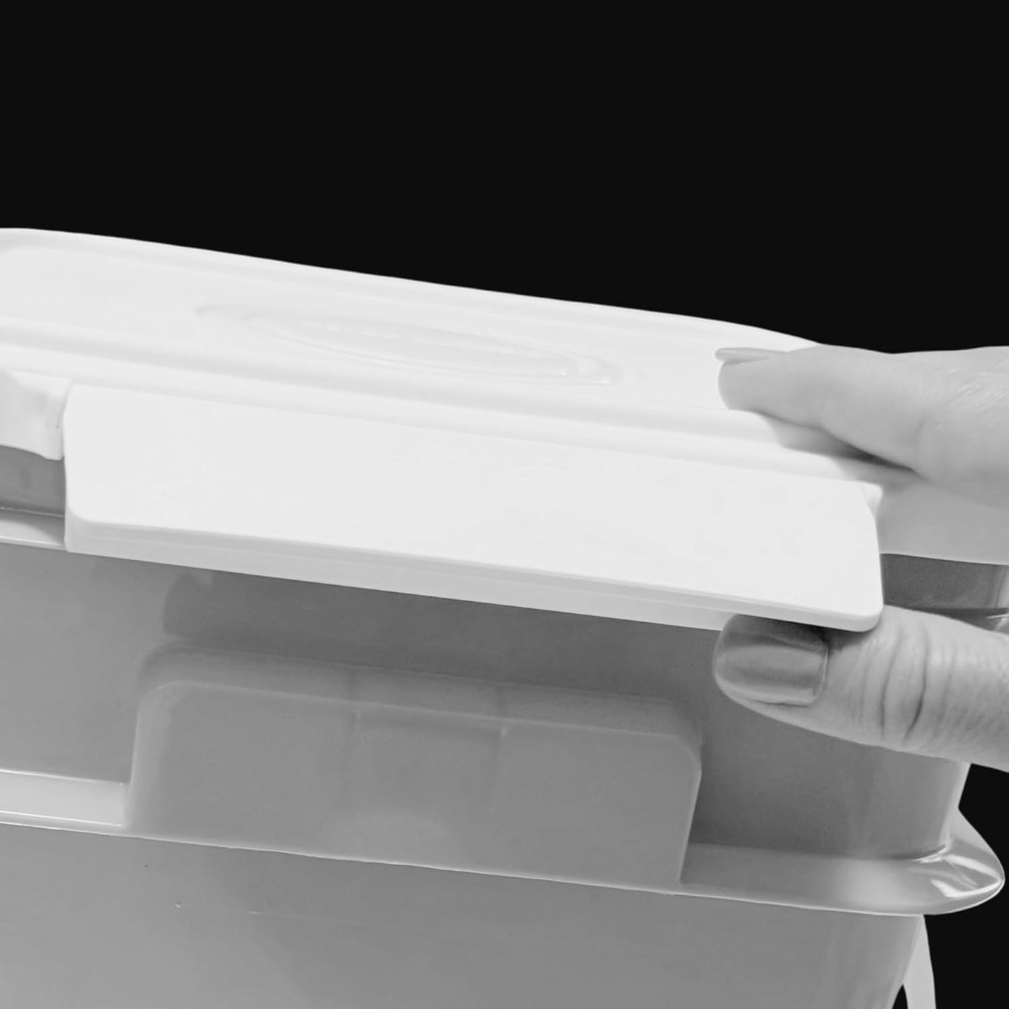 House Naturals 4 Gallon Square Food Grade Bucket Pail with Plastic Handles and Lid (Pack of 3) Made in USA containers (Yellow-Green-Red)