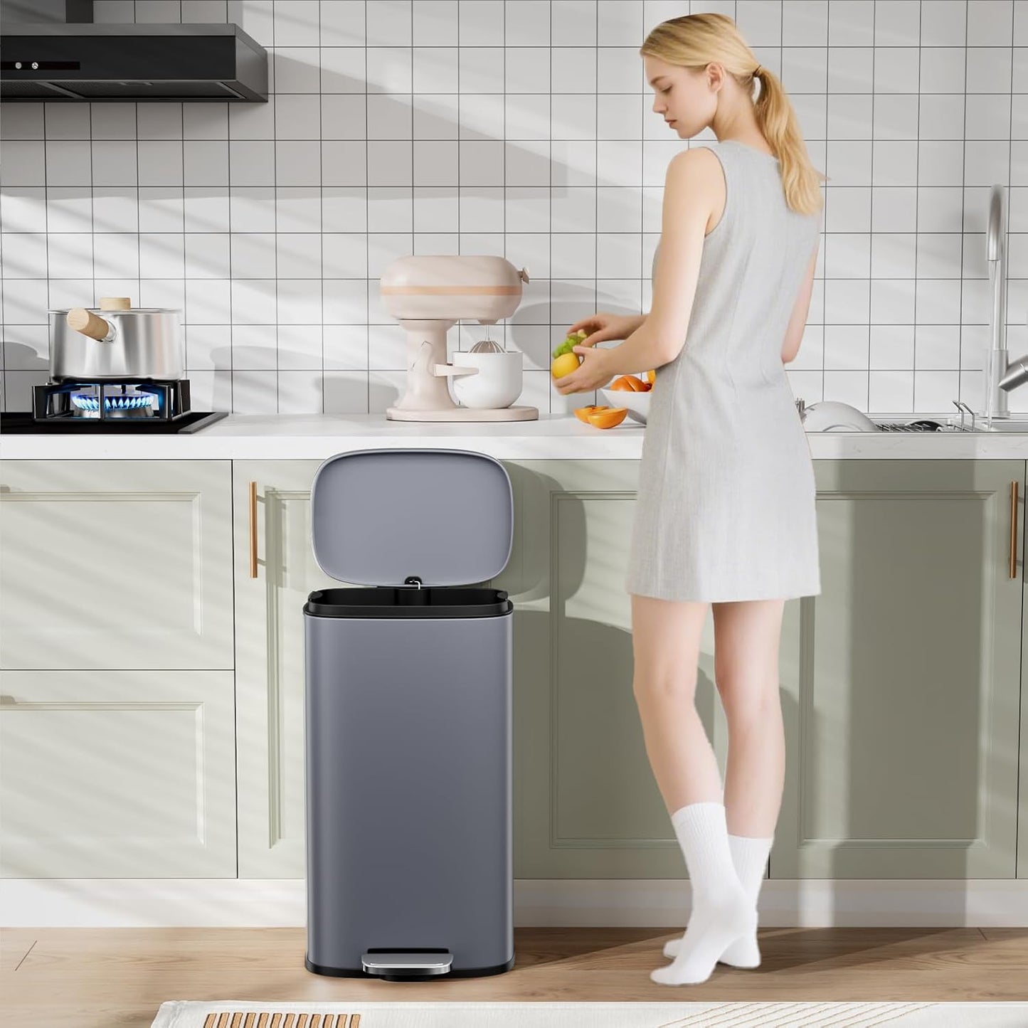 Arlopu 8 Gallon Step Trash Can, Stainless Steel Garbage Bin, Soft-Close Rubbish Bin with Removable Plastic Inner Bucket, Fingerprint-Proof, Lid Dustbin, Suit for Kitchen Home (Grey, 30L)