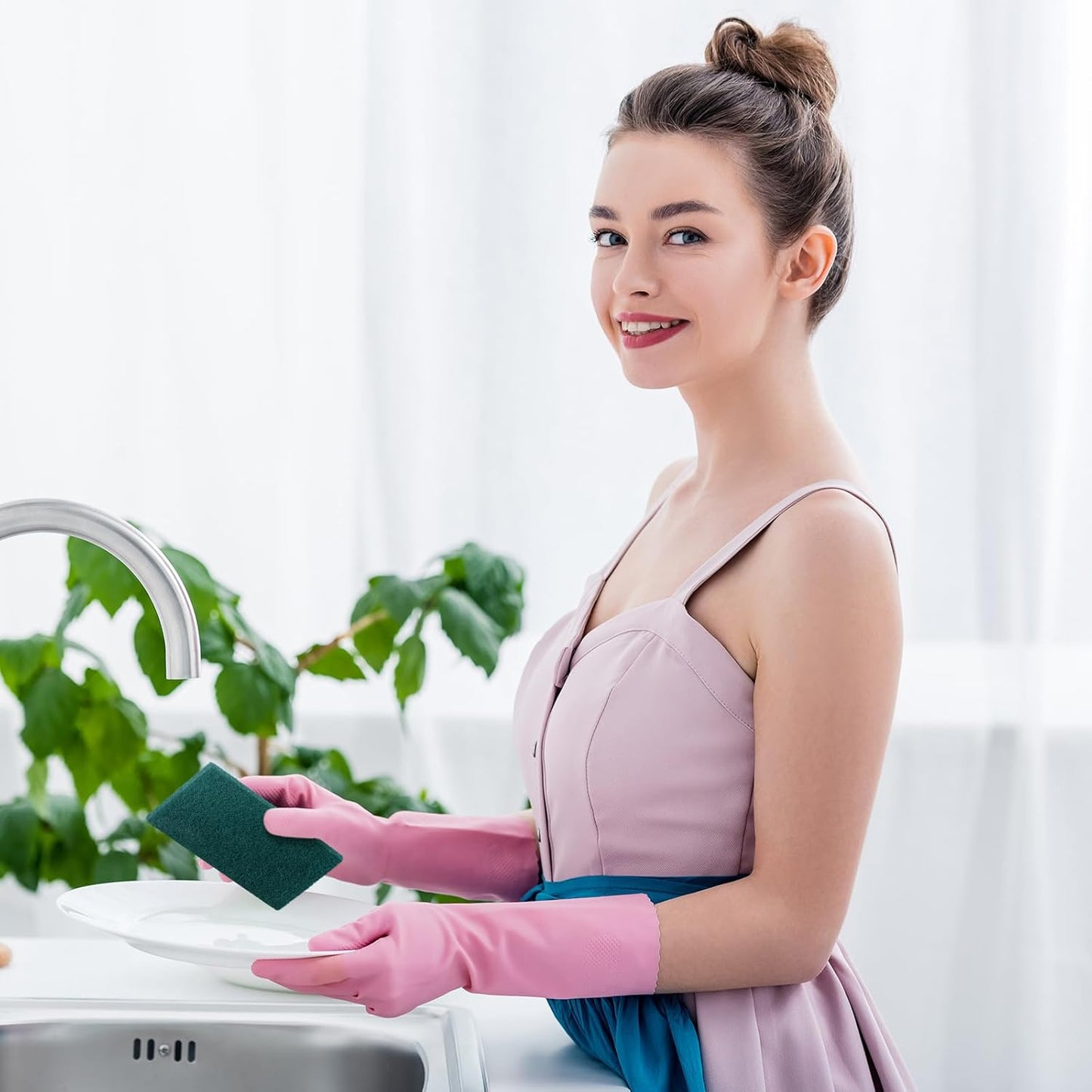 Hoolerry 50 Pcs Heavy Duty Scouring Pads Non Scratch Household Scrub Pads for Cleaning Reusable Pan Scrubber Anti Grease Scrubbing Pads for Dish Kitchen Metal Grills, 4.3 x 3 x 0.3 in (Green)