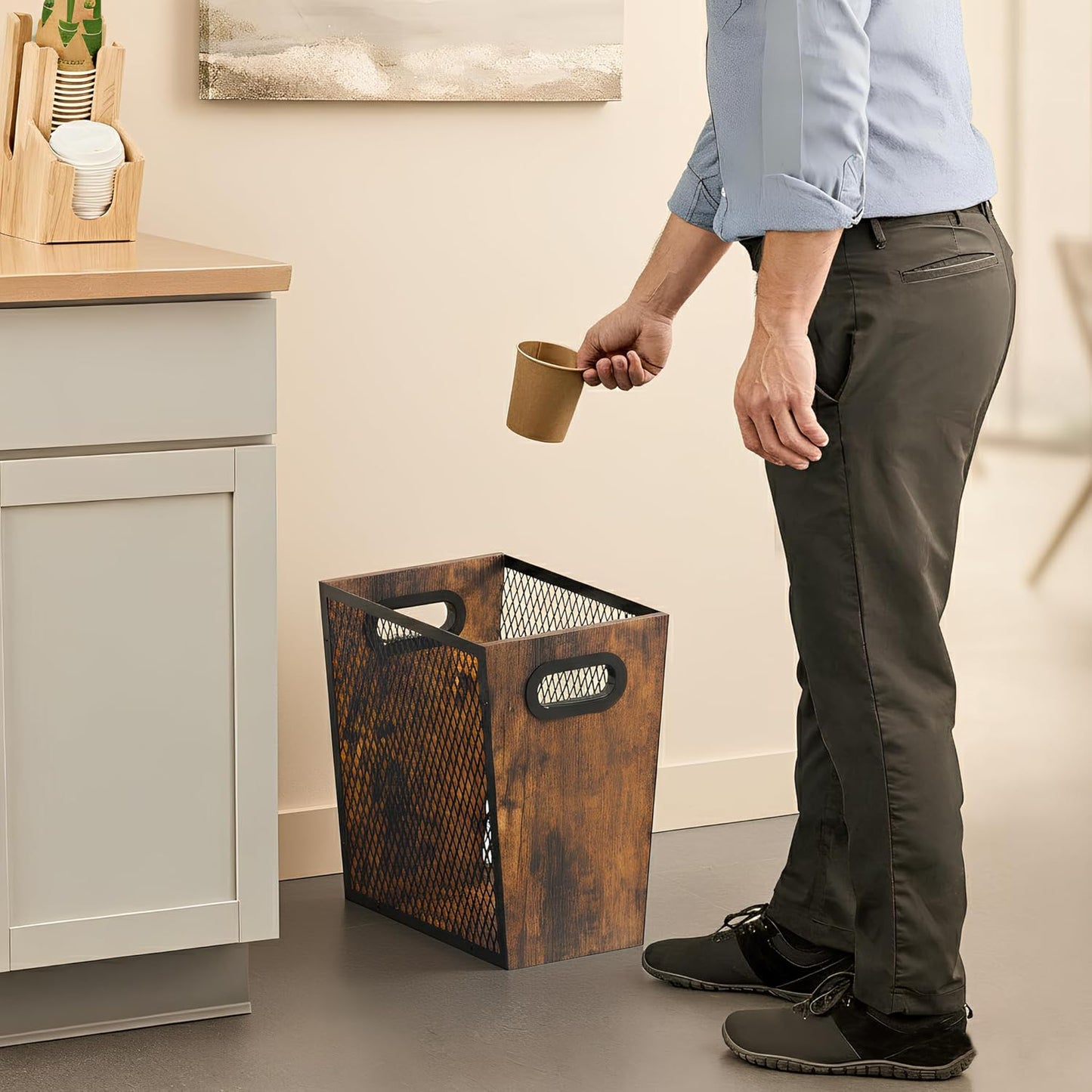 Piskyet Rustic Office Trash Can for Near Desk, 4.5 Gallon Unique Wood Bedroom Garbage Can,Vintage Wastebasket with Handle, Decorative Trash Can for Home Office,10.8" L x 7.8" W x 11.8" H