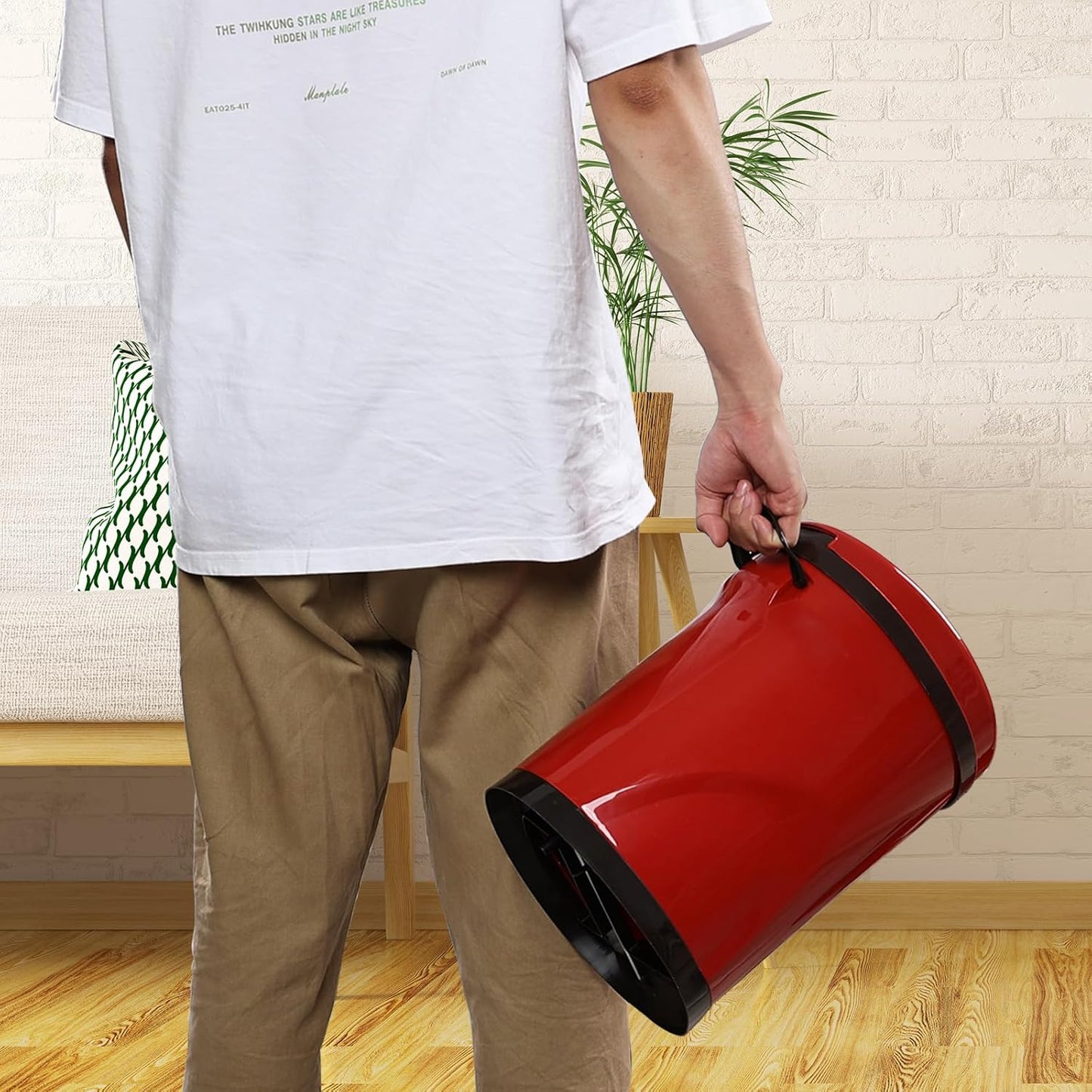 Small Bathroom Step On Trash Can with Lid, Kitchen Garbage Can with Removable Inner Bucket, 2.6 Gal